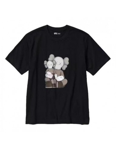 KAWS x Uniqlo UT Short Sleeve Graphic T-shirt Black sur le site 