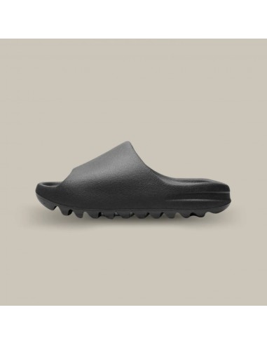 Adidas Yeezy Slide Onyx ouvre sa boutique