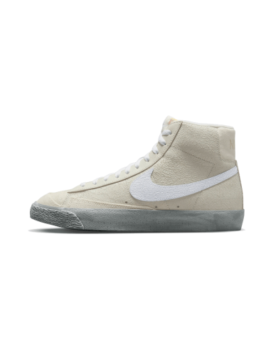 Blazer Mid '77 EMB Summit White s'inspire de l'anatomie humaine