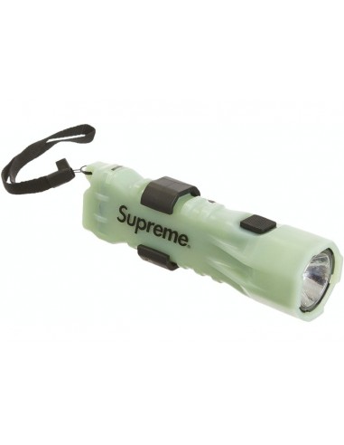 Supreme Pelican 3310PL Flashlight Glow In The Dark sélection de produits